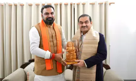 बिहार के सीएम सम्राट चौधरी से मिले गौतम अदाणी, राज्य में 60 हजार करोड़ के निवेश का ऐलान बिहार के सीएम सम्राट चौधरी से मिले गौतम अदाणी, राज्य में 60 हजार करोड़ के निवेश का ऐलान