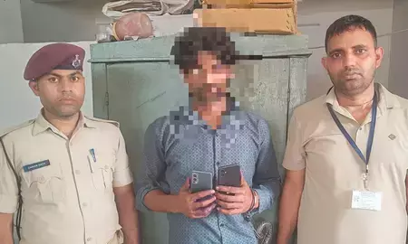 पूर्वोत्तर रेलवे में आरपीएफ की बड़ी कार्रवाई, तीन गिरफ्तार, चोरी के मोबाइल बरामद पूर्वोत्तर रेलवे में आरपीएफ की बड़ी कार्रवाई, तीन गिरफ्तार, चोरी के मोबाइल बरामद