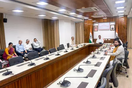 पश्चिम बंगाल की कैबिनेट की बैठक आज: डीए भत्ते, कॉलेज-यूनिवर्सिटी में पारदर्शी एडमिशन एजेंडे में शामिल पश्चिम बंगाल की कैबिनेट की बैठक आज: डीए भत्ते, कॉलेज-यूनिवर्सिटी में पारदर्शी एडमिशन एजेंडे में शामिल