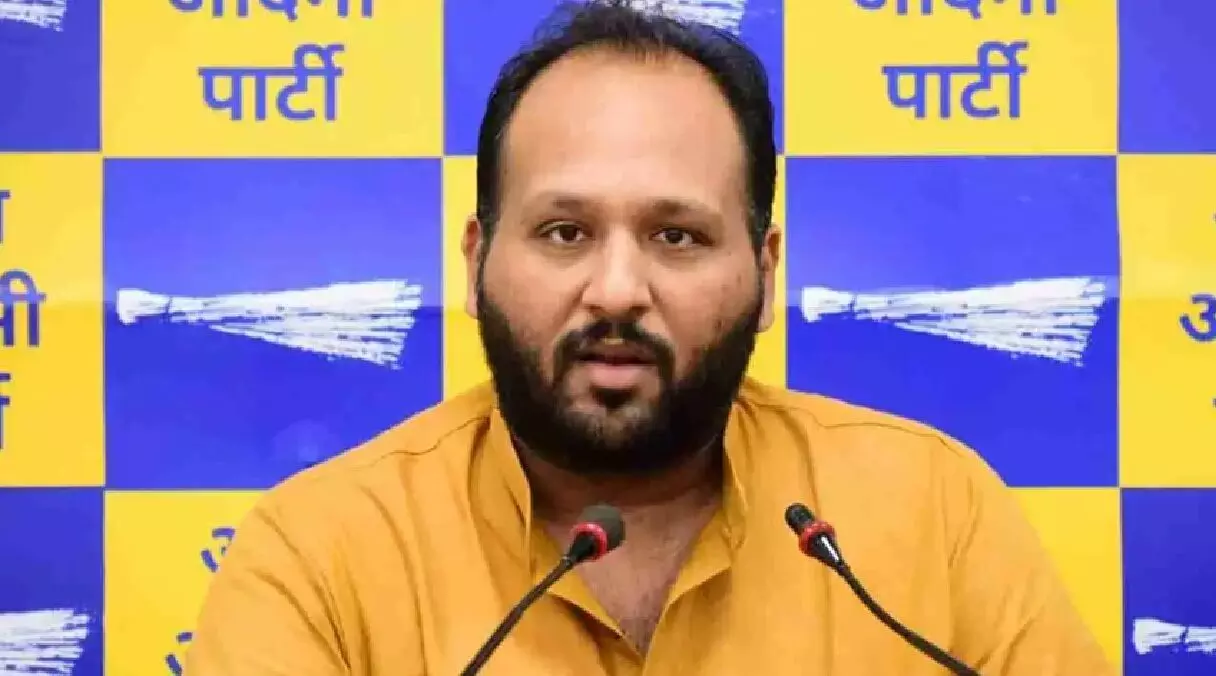 दिल्ली में AAP नेता के ठिकानों पर ED की छापेमारी, बैंक लोन फ्रॉड में ऐक्शन दिल्ली में AAP नेता के ठिकानों पर ED की छापेमारी, बैंक लोन फ्रॉड में ऐक्शन