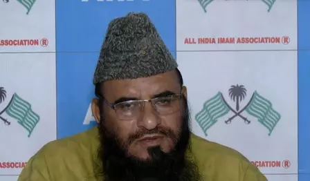 साजिद रशीदी का विवादित बयान: कहा- कांवड़ यात्रा में डीजे की आवाज से धरती हिल जाती है, मदनी के बयान पर जताया ऐतराज साजिद रशीदी का विवादित बयान: कहा- कांवड़ यात्रा में डीजे की आवाज से धरती हिल जाती है, मदनी के बयान पर जताया ऐतराज
