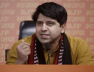 ‘कांग्रेस, मुस्लिम लीग और कट्टरपंथियों के आगे नतमस्तक’, शहजाद पूनावाला का बड़ा हमला ‘कांग्रेस, मुस्लिम लीग और कट्टरपंथियों के आगे नतमस्तक’, शहजाद पूनावाला का बड़ा हमला