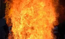 यूपी के फतेहपुर में गैस लीक से भीषण ब्लास्ट, 9 लोग झुलसे यूपी के फतेहपुर में गैस लीक से भीषण ब्लास्ट, 9 लोग झुलसे