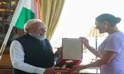 पीएम मोदी को मिला स्वीडन का सर्वोच्च सम्मान, रॉयल ऑर्डर ऑफ द पोलर स्टार से नवाजे गए पीएम मोदी को मिला स्वीडन का सर्वोच्च सम्मान, रॉयल ऑर्डर ऑफ द पोलर स्टार से नवाजे गए