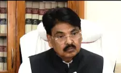 नीट पेपर लीक पर भाजपा का राहुल गांधी पर पलटवार, मनन मिश्रा बोले- बिना सोचे-समझे बोलते हैं कांग्रेस नेता नीट पेपर लीक पर भाजपा का राहुल गांधी पर पलटवार, मनन मिश्रा बोले- बिना सोचे-समझे बोलते हैं कांग्रेस नेता