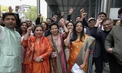पीएम मोदी के नॉर्वे दौरे को लेकर महिलाओं में उत्साह, बोलीं- आपके आने से हमें खुशी हो रही है पीएम मोदी के नॉर्वे दौरे को लेकर महिलाओं में उत्साह, बोलीं- आपके आने से हमें खुशी हो रही है