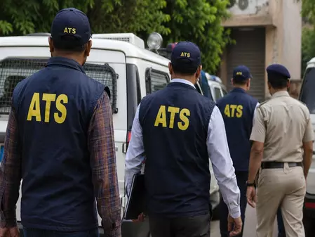 महाराष्ट्र : बुलढाणा में एटीएस की बड़ी कार्रवाई, अवैध हथियार तस्करी के तीन आरोपी गिरफ्तार महाराष्ट्र : बुलढाणा में एटीएस की बड़ी कार्रवाई, अवैध हथियार तस्करी के तीन आरोपी गिरफ्तार