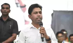 फलता पुनर्मतदान से पहले टीएमसी को लगा बड़ा झटका; जहांगीर खान ने वापस लिया नामांकन, जानिए वजह फलता पुनर्मतदान से पहले टीएमसी को लगा बड़ा झटका; जहांगीर खान ने वापस लिया नामांकन, जानिए वजह