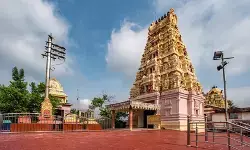 जमशेदपुर में जगत की अधिष्ठात्री का भव्य मंदिर: 64 फीट ऊंचा राजगोपुरम, दर्शन मात्र से दूर होते हैं कष्ट जमशेदपुर में जगत की अधिष्ठात्री का भव्य मंदिर: 64 फीट ऊंचा राजगोपुरम, दर्शन मात्र से दूर होते हैं कष्ट