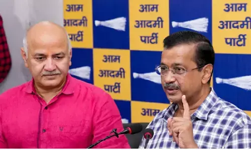 केजरीवाल-सिसोदिया समेत AAP नेताओं को हाईकोर्ट का अवमानना नोटिस, चार हफ्तों में मांगा जवाब