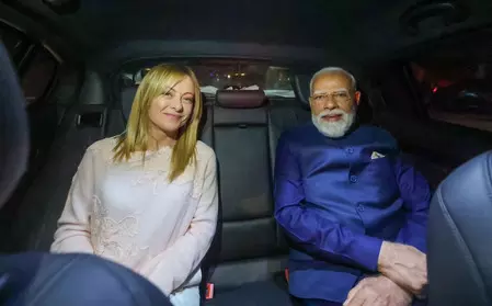 मोदी-मेलोनी की 7 मुलाकातों से कैसे भारत-इटली संबंध को मिली ऊंचाई, अंतरराष्ट्रीय राजनीति में भी बड़े बदलाव का इशारा मोदी-मेलोनी की 7 मुलाकातों से कैसे भारत-इटली संबंध को मिली ऊंचाई, अंतरराष्ट्रीय राजनीति में भी बड़े बदलाव का इशारा