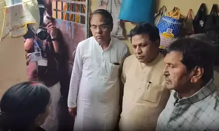 मालाड में हिंदू महिला को धमकाने का आरोप, मंत्री मंगल प्रभात लोढ़ा ने पुलिस से कार्रवाई की मांग की