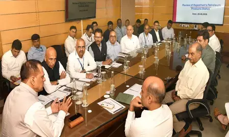 पूरे राजस्थान में पेट्रोल, डीजल और एलपीजी का पर्याप्त स्टॉक उपलब्ध: मुख्य सचिव पूरे राजस्थान में पेट्रोल, डीजल और एलपीजी का पर्याप्त स्टॉक उपलब्ध: मुख्य सचिव