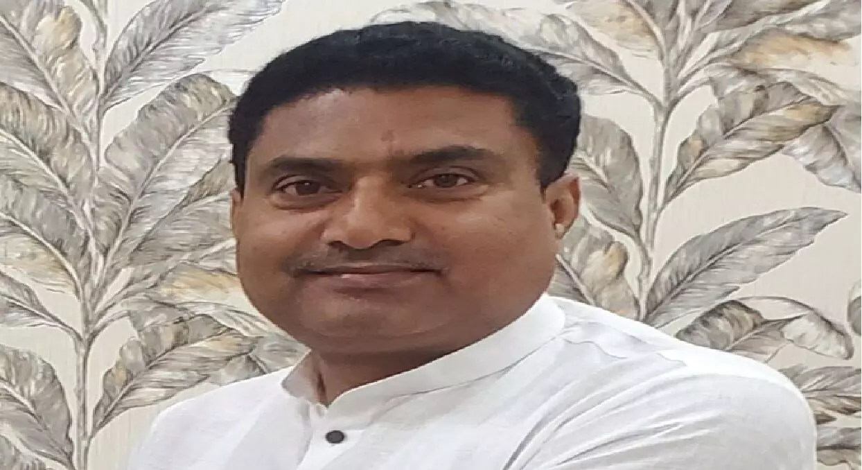 नोएडा के सेक्टर-130 में बिजली कटौती से ग्रामीणों में रोष, आंदोलन की चेतावनी नोएडा के सेक्टर-130 में बिजली कटौती से ग्रामीणों में रोष, आंदोलन की चेतावनी