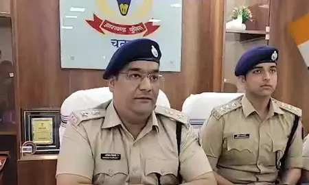चतरा पुलिस को बड़ी सफलता, 100 साल पुरानी 24 तीर्थंकर प्रतिमाएं बरामद चतरा पुलिस को बड़ी सफलता, 100 साल पुरानी 24 तीर्थंकर प्रतिमाएं बरामद