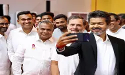 23 नए मंत्रियों ने ली शपथ, 59 साल बाद कांग्रेस की तमिलनाडु मंत्रिमंडल में वापसी 23 नए मंत्रियों ने ली शपथ, 59 साल बाद कांग्रेस की तमिलनाडु मंत्रिमंडल में वापसी