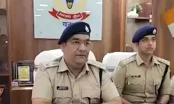 चतरा पुलिस को बड़ी सफलता, 100 साल पुरानी 24 तीर्थंकर प्रतिमाएं बरामद चतरा पुलिस को बड़ी सफलता, 100 साल पुरानी 24 तीर्थंकर प्रतिमाएं बरामद