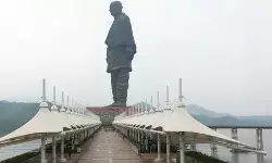गुजरात: स्टैच्यू ऑफ यूनिटी में गाइड्स की खास ट्रेनिंग, पर्यटकों को आसान भाषा में मिल रही हर जानकारी गुजरात: स्टैच्यू ऑफ यूनिटी में गाइड्स की खास ट्रेनिंग, पर्यटकों को आसान भाषा में मिल रही हर जानकारी
