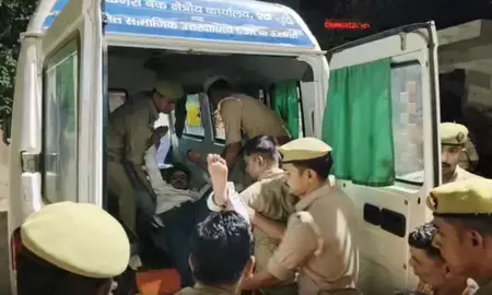 यूपी के एटा में ट्रांसफार्मर चोरों और पुलिस के बीच मुठभेड़, एक बदमाश घायल; दूसरा गिरफ्तार यूपी के एटा में ट्रांसफार्मर चोरों और पुलिस के बीच मुठभेड़, एक बदमाश घायल; दूसरा गिरफ्तार