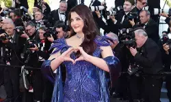 कान फिल्म फेस्टिवल में ऐश्वर्या राय बच्चन का शाही अंदाज, रेड कार्पेट पर फिर बिखेरा ग्लैमर कान फिल्म फेस्टिवल में ऐश्वर्या राय बच्चन का शाही अंदाज, रेड कार्पेट पर फिर बिखेरा ग्लैमर