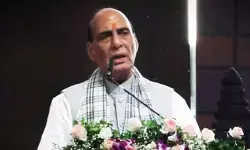 अगले 20-25 वर्षों में भारत भारत दुनिया का सबसे बड़ा रक्षा उत्पाद निर्यातक देश बनेगा: राजनाथ सिंह अगले 20-25 वर्षों में भारत भारत दुनिया का सबसे बड़ा रक्षा उत्पाद निर्यातक देश बनेगा: राजनाथ सिंह