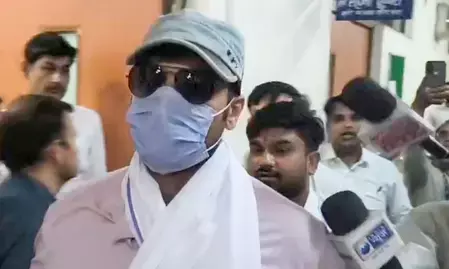 ट्विशा शर्मा मामले में बड़ा एक्शन।: कोर्ट ने मुख्य आरोपी समर्थ सिंह को सात दिनों की पुलिस रिमांड पर भेजा ट्विशा शर्मा मामले में बड़ा एक्शन।: कोर्ट ने मुख्य आरोपी समर्थ सिंह को सात दिनों की पुलिस रिमांड पर भेजा