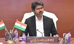 सुलूर में 10 वर्षीय बच्ची की हत्या, सीएम विजय ने पीड़ित माता-पिता से की फोन पर बात, कड़ी कार्रवाई का दिया आश्वासन सुलूर में 10 वर्षीय बच्ची की हत्या, सीएम विजय ने पीड़ित माता-पिता से की फोन पर बात, कड़ी कार्रवाई का दिया आश्वासन