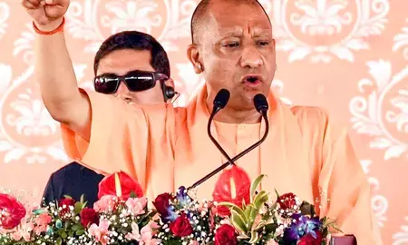 अब छोटे शहरों से चमकेंगे बड़े सितारे, अलीगढ़ में 13,000 स्क्वायर मीटर में तैयार विश्वस्तरीय स्पोर्ट्स कॉम्प्लेक्स अब छोटे शहरों से चमकेंगे बड़े सितारे, अलीगढ़ में 13,000 स्क्वायर मीटर में तैयार विश्वस्तरीय स्पोर्ट्स कॉम्प्लेक्स
