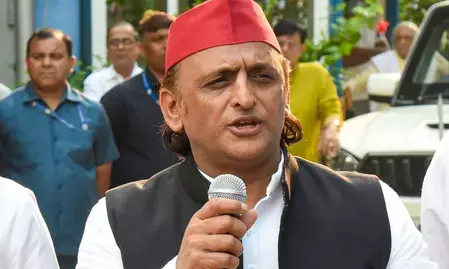 बिजली संकट पर अखिलेश का तंज, बोले- चिट्ठियां नहीं अपनी राजनीति बचाने की कोशिश में भाजपाई बिजली संकट पर अखिलेश का तंज, बोले- चिट्ठियां नहीं अपनी राजनीति बचाने की कोशिश में भाजपाई