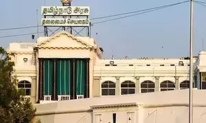 तमिलनाडु: AIADMK को बड़ा झटका, 3 विधायकों ने इस्तीफा देकर थलपति विजय की TVK का थामा हाथ तमिलनाडु: AIADMK को बड़ा झटका, 3 विधायकों ने इस्तीफा देकर थलपति विजय की TVK का थामा हाथ