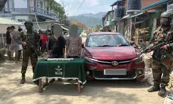 मिजोरम में असम राइफल्स ने 6.75 करोड़ रुपए की ड्रग्स और सोना जब्त किया, तीन गिरफ्तार मिजोरम में असम राइफल्स ने 6.75 करोड़ रुपए की ड्रग्स और सोना जब्त किया, तीन गिरफ्तार