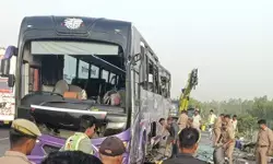 लखनऊ-आगरा एक्सप्रेसवे पर हुए हादसे का सीएम योगी ने लिया संज्ञान, बिहार के पुलिसकर्मी और कैदी समेत 6 की मौत