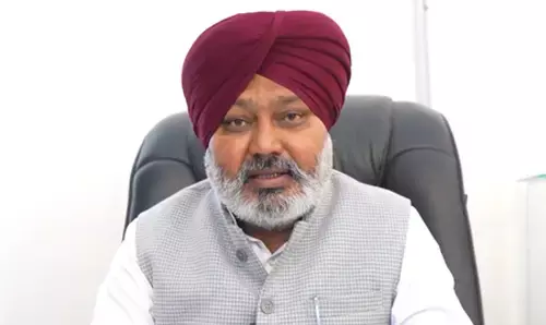पंजाब निकाय चुनाव के लिए मतदान जारी, वित्त मंत्री हरपाल ने बड़ी संख्या में वोट डालने की अपील की पंजाब निकाय चुनाव के लिए मतदान जारी, वित्त मंत्री हरपाल ने बड़ी संख्या में वोट डालने की अपील की