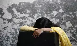 मुंबई में रिश्तों का कत्ल: घर में ही 15 साल की मासूम बनी हवस का शिकार, पुलिस ने सगे भाई और दादा को किया गिरफ्तार मुंबई में रिश्तों का कत्ल: घर में ही 15 साल की मासूम बनी हवस का शिकार, पुलिस ने सगे भाई और दादा को किया गिरफ्तार