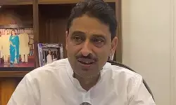 विपक्ष ने एसआईआर पर सरकार का किया घेराव विपक्ष ने एसआईआर पर सरकार का किया घेराव