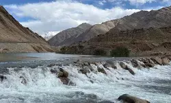 लद्दाख में सिंधु नदी पर बना देश का पहला रॉक चेक डैम, उपराज्यपाल ने किया उद्घाटन