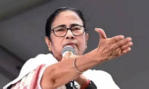 ममता का हमला: फेरीवालों की बेदखली पर भाजपा सरकार को घेरा ममता का हमला: फेरीवालों की बेदखली पर भाजपा सरकार को घेरा