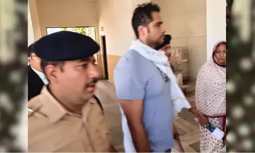 ट्विशा शर्मा मौत मामले में सीबीआई ने पति समर्थ को हिरासत में लिया, कटारा हिल्स थाने में होगी पूछताछ ट्विशा शर्मा मौत मामले में सीबीआई ने पति समर्थ को हिरासत में लिया, कटारा हिल्स थाने में होगी पूछताछ