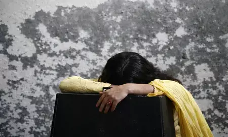 मुंबई में रिश्तों का कत्ल: घर में ही 15 साल की मासूम बनी हवस का शिकार, पुलिस ने सगे भाई और दादा को किया गिरफ्तार मुंबई में रिश्तों का कत्ल: घर में ही 15 साल की मासूम बनी हवस का शिकार, पुलिस ने सगे भाई और दादा को किया गिरफ्तार
