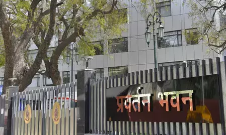 मनी लॉन्ड्रिंग मामले में ईडी का बड़ा एक्शन, 11 करोड़ रुपए की संपत्तियां अस्थायी रूप से कुर्क मनी लॉन्ड्रिंग मामले में ईडी का बड़ा एक्शन, 11 करोड़ रुपए की संपत्तियां अस्थायी रूप से कुर्क