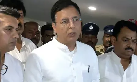 कर्नाटक में सियासी हलचल के बीच कांग्रेस हाईकमान की बैठक, रणदीप सिंह सुरजेवाला ने दी जानकारी
