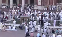 दिल्ली की जामा मस्जिद समेत पूरे देश में कड़ी सुरक्षा के बीच मनाई जा रही बकरीद दिल्ली की जामा मस्जिद समेत पूरे देश में कड़ी सुरक्षा के बीच मनाई जा रही बकरीद