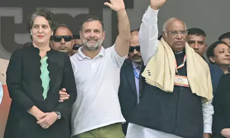 ईद-उल-अजहा पर कांग्रेस नेताओं ने दी बधाई, खड़गे-राहुल-प्रियंका ने एकता व भाईचारे की कामना की ईद-उल-अजहा पर कांग्रेस नेताओं ने दी बधाई, खड़गे-राहुल-प्रियंका ने एकता व भाईचारे की कामना की