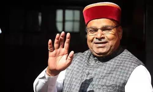 कर्नाटक में सियासी हलचल तेज: सिद्दारमैया इस्तीफे की चर्चा के बीच राज्यपाल बाहर कर्नाटक में सियासी हलचल तेज: सिद्दारमैया इस्तीफे की चर्चा के बीच राज्यपाल बाहर