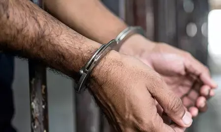 छत्तीसगढ़: महासमुंद में धान घोटाला, बम्हनी उपार्जन केंद्र का प्रभारी गिरफ्तार छत्तीसगढ़: महासमुंद में धान घोटाला, बम्हनी उपार्जन केंद्र का प्रभारी गिरफ्तार