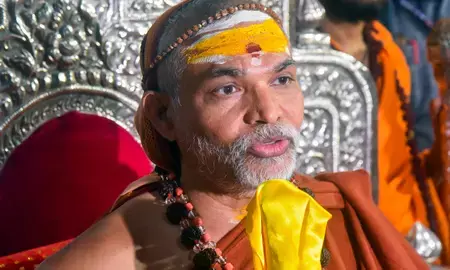 शंकराचार्य अविमुक्तेश्वरानंद ने किया धीरेंद्र शास्त्री की गौ रैली का समर्थन, बोले- हर वर्ग दे रहा साथ शंकराचार्य अविमुक्तेश्वरानंद ने किया धीरेंद्र शास्त्री की गौ रैली का समर्थन, बोले- हर वर्ग दे रहा साथ