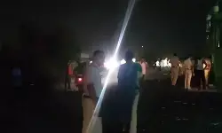 महाराष्ट्र के परभणी में बाइक-बस की आमने-सामने की टक्कर में चार लोगों की मौत महाराष्ट्र के परभणी में बाइक-बस की आमने-सामने की टक्कर में चार लोगों की मौत
