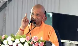 अहिंसा सर्वोच्च धर्म, लेकिन देश-समाज की सुरक्षा के लिए खतरा पैदा करने वालों के प्रति अपनाना होगा सख्त रवैया : सीएम योगी
