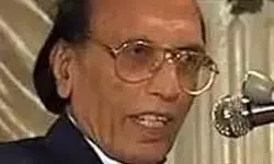 न जाने किस गली में जिंदगी की.... न जाने किस गली में जिंदगी की....