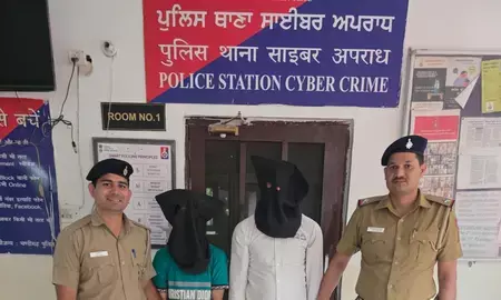ऑपरेशन म्यूल हंट, चंडीगढ़ साइबर पुलिस ने दो आरोपियों को किया गिरफ्तार, पूछताछ जारी ऑपरेशन म्यूल हंट, चंडीगढ़ साइबर पुलिस ने दो आरोपियों को किया गिरफ्तार, पूछताछ जारी